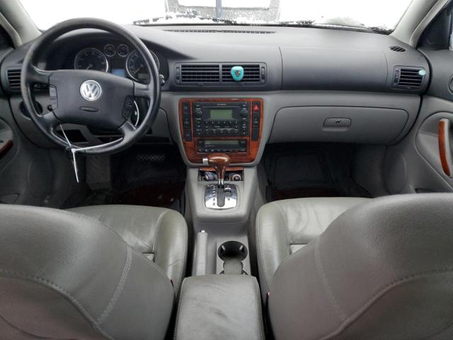 WVWWU63B45E143462 - 2005 VOLKSWAGEN PASSAT GLX Gümüş foto 8