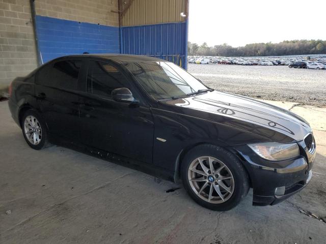 WBAPH7G5XANM51567 - 2010 BMW 328 I BLACK photo 4