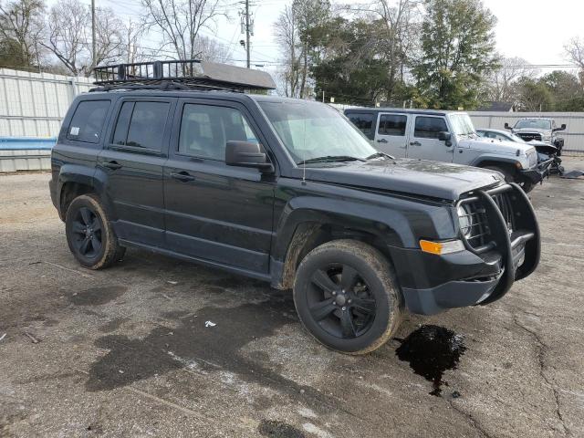 1C4NJRFB5FD207162 - 2015 JEEP PATRIOT LATITUDE BLACK photo 4