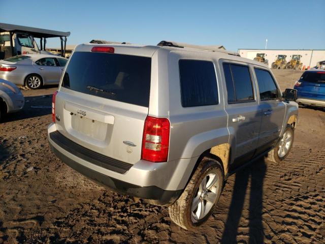 1C4NJRFB8CD686205 - 2012 JEEP PATRIOT LATITUDE WHITE photo 3