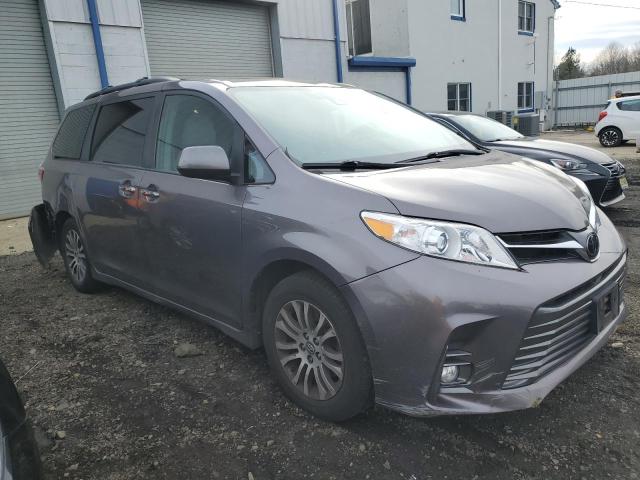 5TDYZ3DC2KS007451 - 2019 TOYOTA SIENNA XLE GRAY photo 4