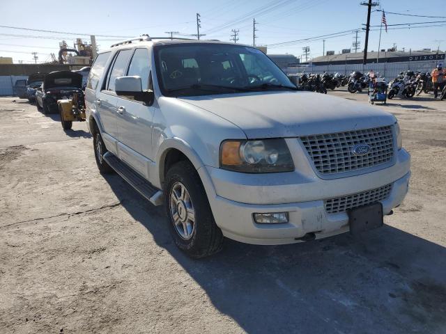 1FMFU20595LB13730 - 2005 FORD EXPEDITION LIMITED WHITE photo 4