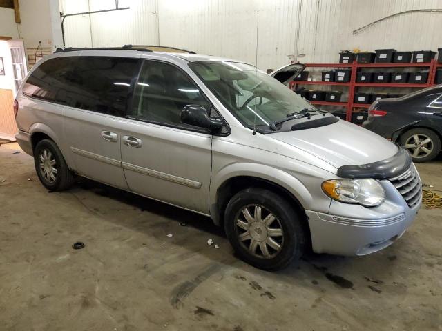 2A4GP54L96R826074 - 2006 CHRYSLER TOWN & COU TOURING SILVER photo 4