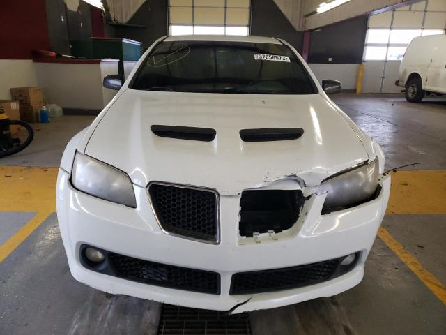 6G2ER57779L186120 - 2009 PONTIAC G8 WHITE photo 5