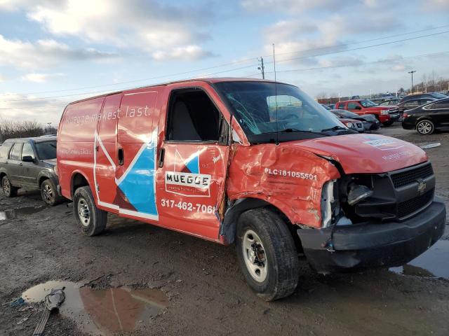 1GCWGAFFXH1324263 - 2017 CHEVROLET EXPRESS G2 RED photo 4