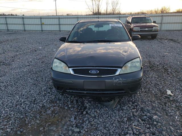 1FAHP31N26W253827 - 2006 FORD FOCUS ZX3 GRAY photo 5