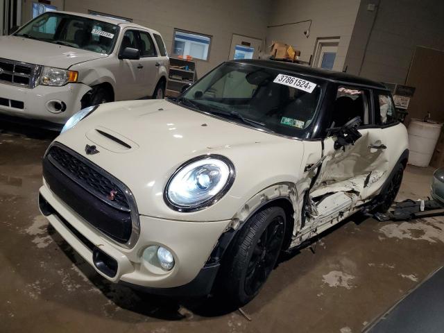 WMWXP7C58H2A44922 - 2017 MINI COOPER S WHITE photo 1