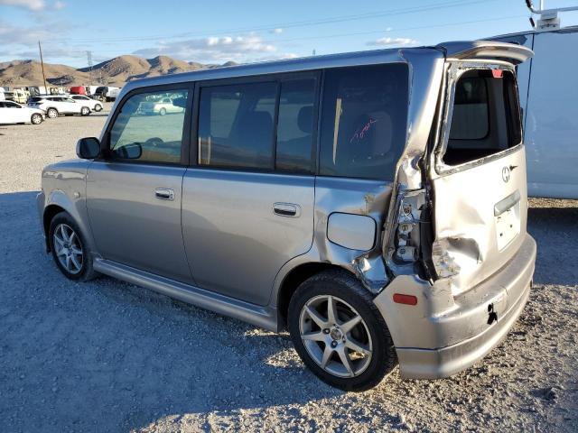 JTLKT334554030163 - 2005 TOYOTA SCION XB Grau Foto 2