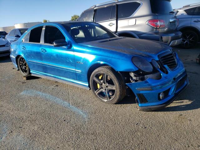 WDBUF77X07B009256 - 2007 MERCEDES-BENZ E 63 AMG BLUE photo 4