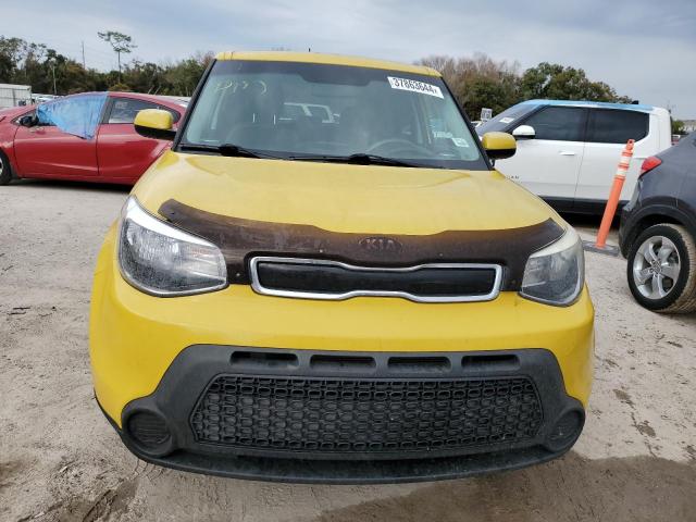 KNDJP3A59F7149745 - 2015 KIA SOUL + YELLOW photo 5