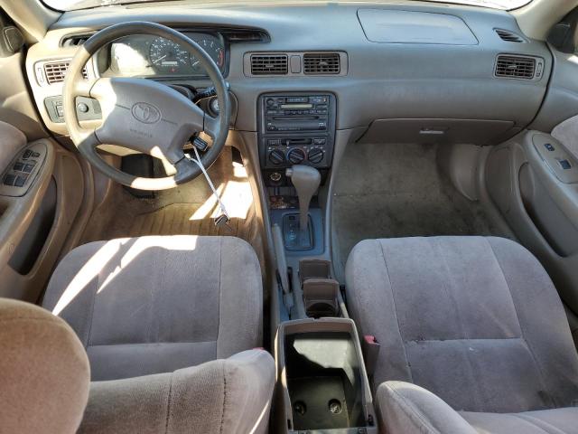 JT2BG22K5W0201490 - 1998 TOYOTA CAMRY CE SILVER photo 8