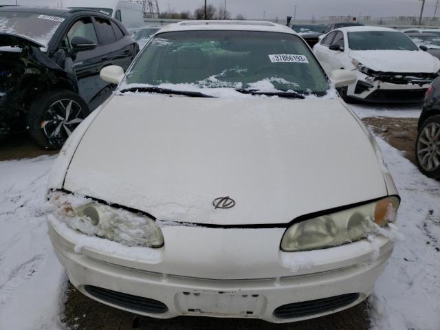 1G3GS64CX24180910 - 2002 OLDSMOBILE AURORA 4.0 WHITE photo 5