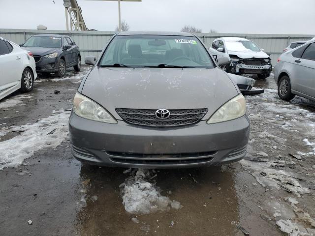 4T1BF32K92U527405 - 2002 TOYOTA CAMRY LE SILVER photo 5