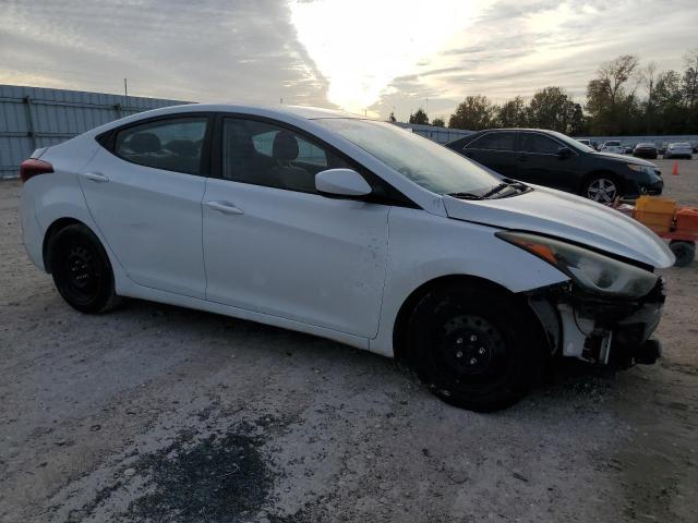 5NPDH4AE4GH681756 - 2016 HYUNDAI ELANTRA SE WHITE photo 4