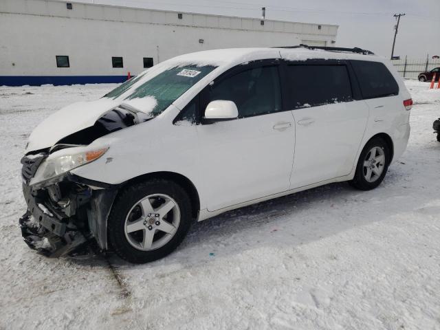 2013 TOYOTA SIENNA LE, 