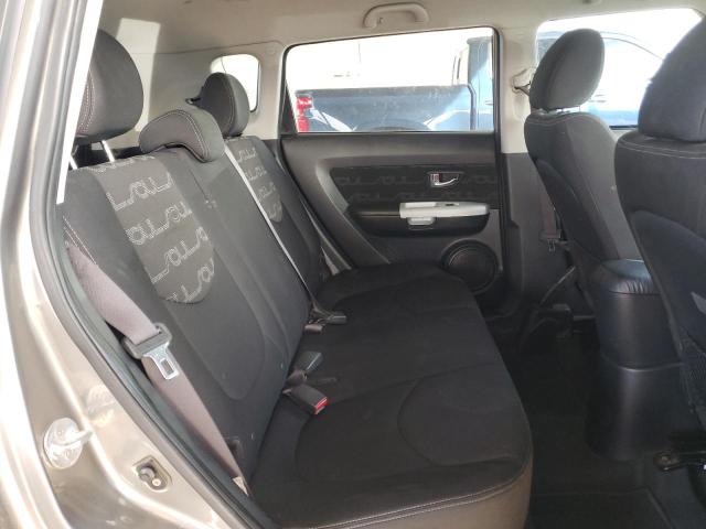 KNDJT2A66C7375249 - 2012 KIA SOUL + GRAY photo 11
