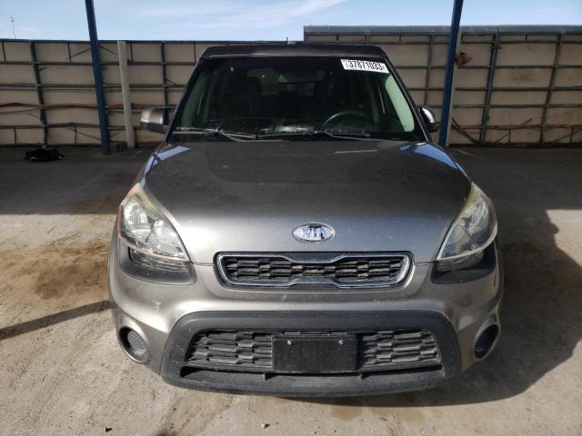 KNDJT2A66C7375249 - 2012 KIA SOUL + GRAY photo 5