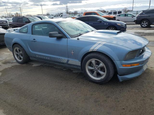 1ZVHT80N765250090 - 2006 FORD MUSTANG BLUE photo 4