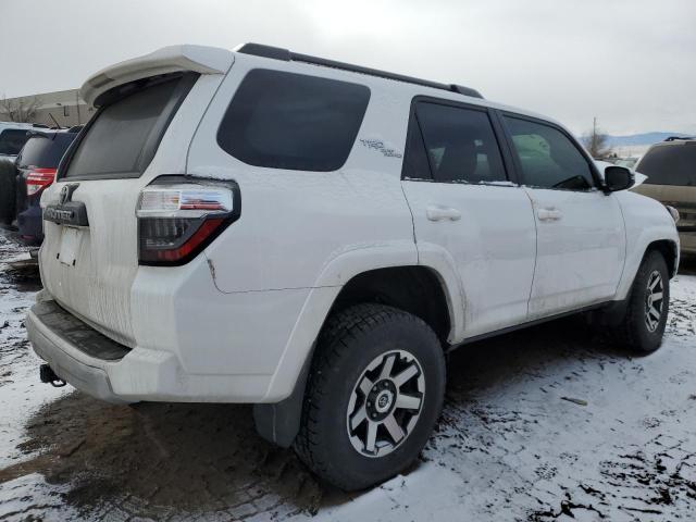 JTEBU5JRXK5711486 - 2019 TOYOTA 4RUNNER SR5 WHITE photo 3