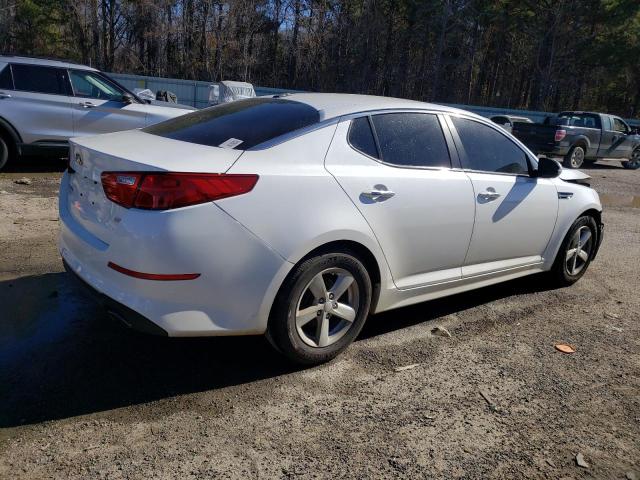 KNAGM4A75F5570428 - 2015 KIA OPTIMA LX WHITE photo 3