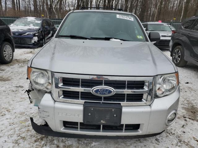 1FMCU9DG2BKC35242 - 2011 FORD ESCAPE XLT SILVER photo 5