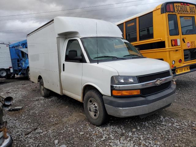 1GB0G2CG5D1175316 - 2013 CHEVROLET EXPRESS G3 WHITE photo 4