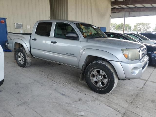 3TMJU4GN6AM093087 - 2010 TOYOTA TACOMA DOUBLE CAB PRERUNNER SILVER photo 4