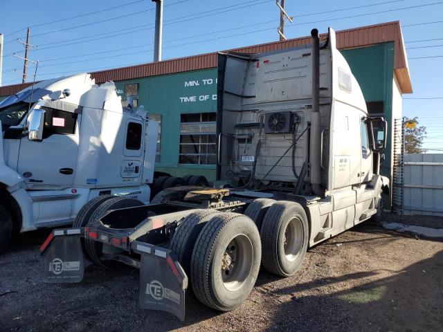 4V4NC9EH9FN918295 - 2015 VOLVO VN VNL SILVER photo 4