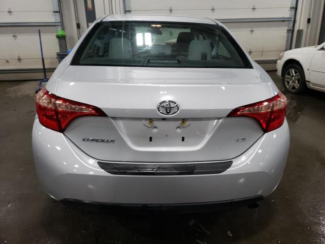 2T1BURHE8JC017640 - 2018 TOYOTA COROLLA L SILVER photo 6