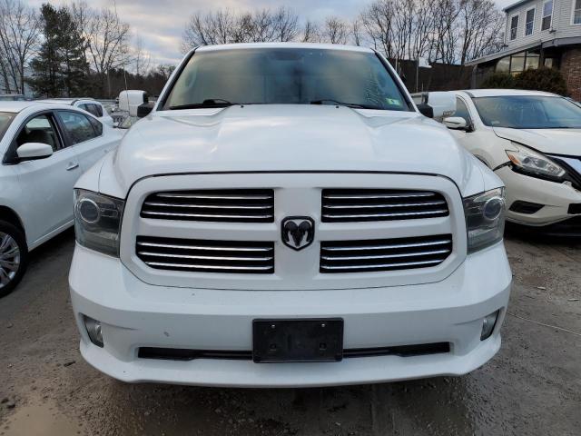 1C6RR7MT3FS510423 - 2015 RAM 1500 SPORT WHITE photo 5