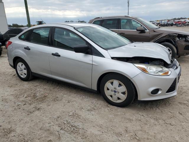 1FADP3E2XDL187346 - 2013 FORD FOCUS S SILVER photo 4