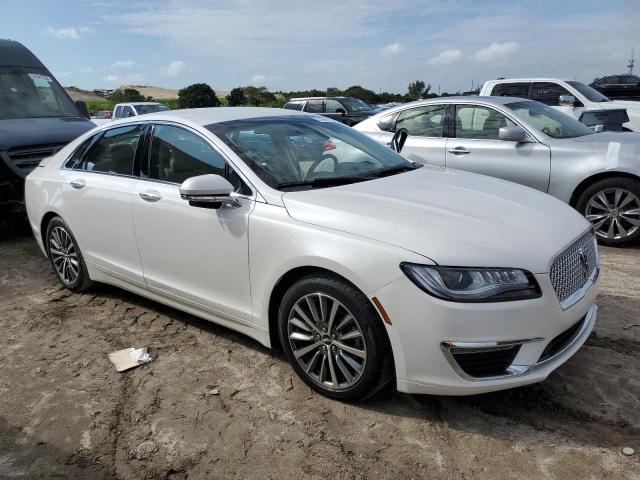 3LN6L5C91KR621450 - 2019 LINCOLN MKZ RESERVE I WHITE photo 4