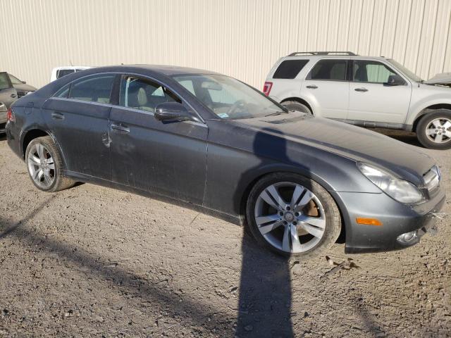 WDDDJ72X69A147549 - 2009 MERCEDES-BENZ CLS 550 GRAY photo 4