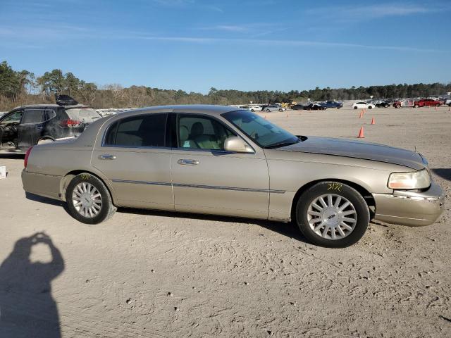 1LNHM81W04Y650717 - 2004 LINCOLN TOWN CAR EXECUTIVE GOLD photo 4