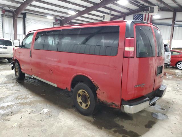 1GAHG39U051131428 - 2005 CHEVROLET EXPRESS G3 RED photo 2