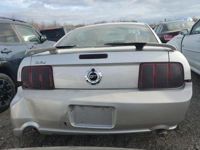 1ZVHT82H785195571 - 2008 FORD MUSTANG GT SILVER photo 6