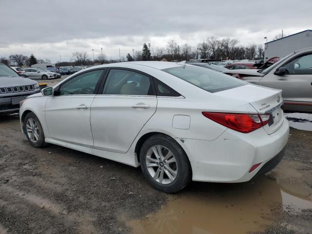 5NPEB4AC8EH938743 - 2014 HYUNDAI SONATA GLS WHITE photo 2