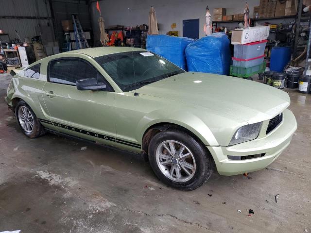 1ZVFT80N255104508 - 2005 FORD MUSTANG GREEN photo 4