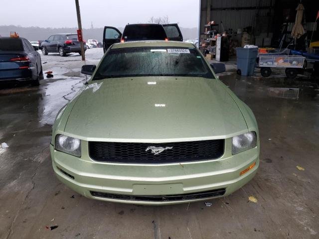 1ZVFT80N255104508 - 2005 FORD MUSTANG GREEN photo 5