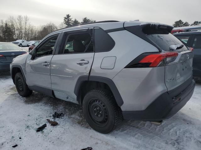 2T3P1RFV7MW159165 - 2021 TOYOTA RAV4 XLE SILVER photo 2