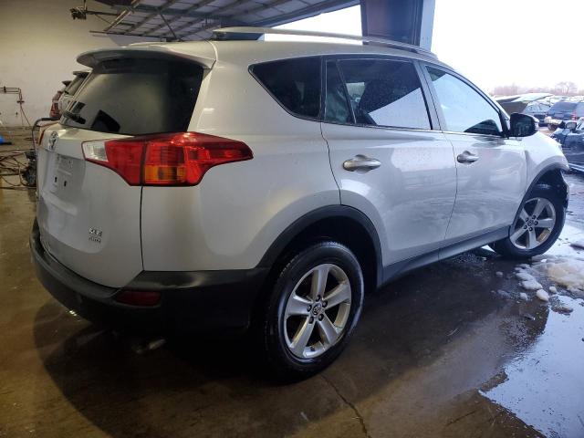 2T3RFREV1FW398077 - 2015 TOYOTA RAV4 XLE SILVER photo 3