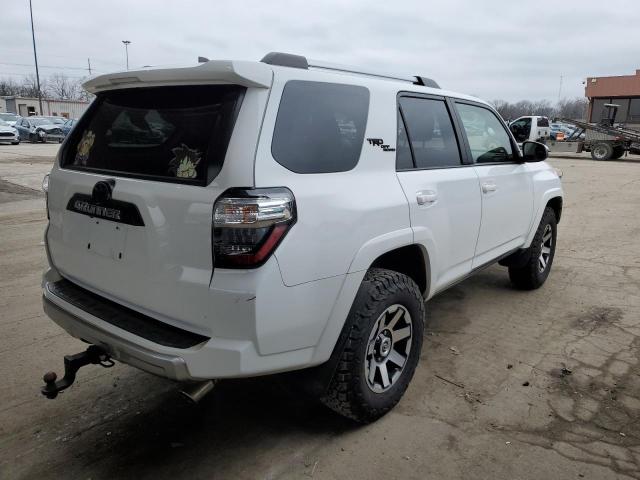 JTEBU5JR8H5411504 - 2017 TOYOTA 4RUNNER SR5/SR5 PREMIUM WHITE photo 3