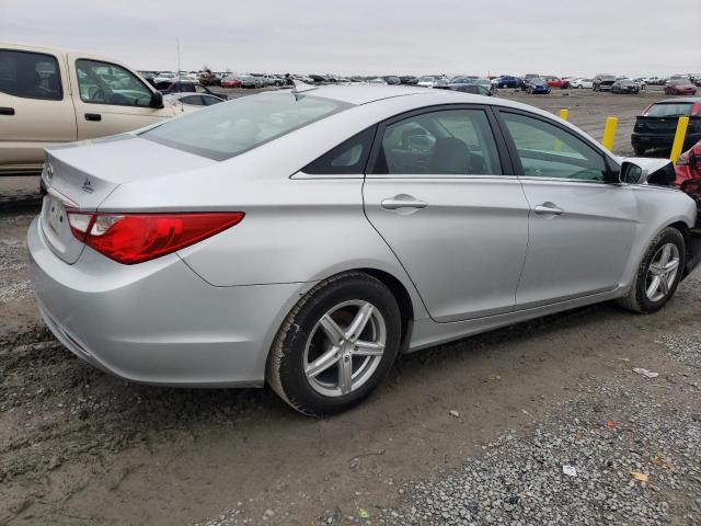 5NPEB4AC4DH523367 - 2013 HYUNDAI SONATA GLS SILVER photo 3