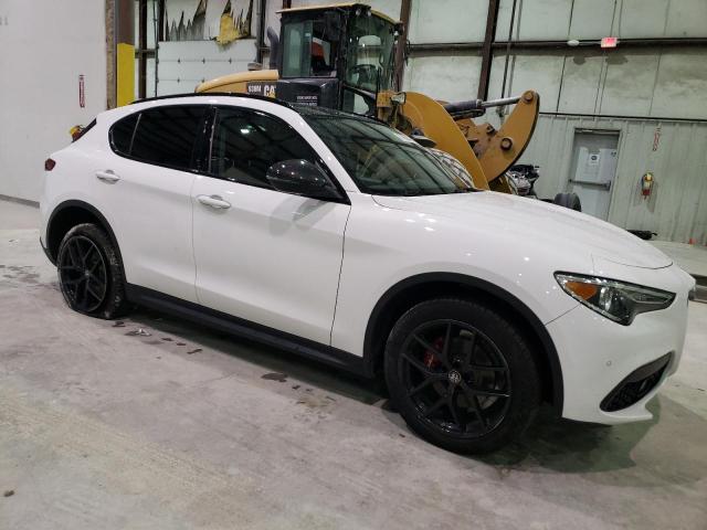 ZASPAKAN2K7C69507 - 2019 ALFA ROMEO STELVIO WHITE photo 4