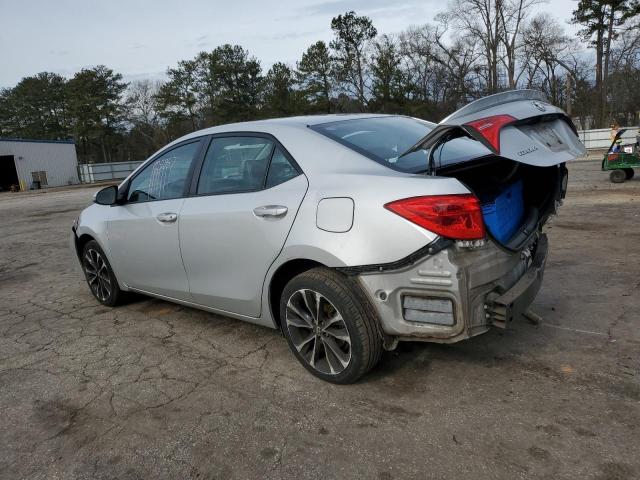 5YFBURHE6JP829857 - 2018 TOYOTA COROLLA L SILVER photo 2