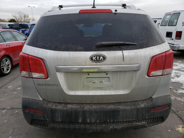 5XYKTDA20BG123950 - 2011 KIA SORENTO BASE SILVER photo 6