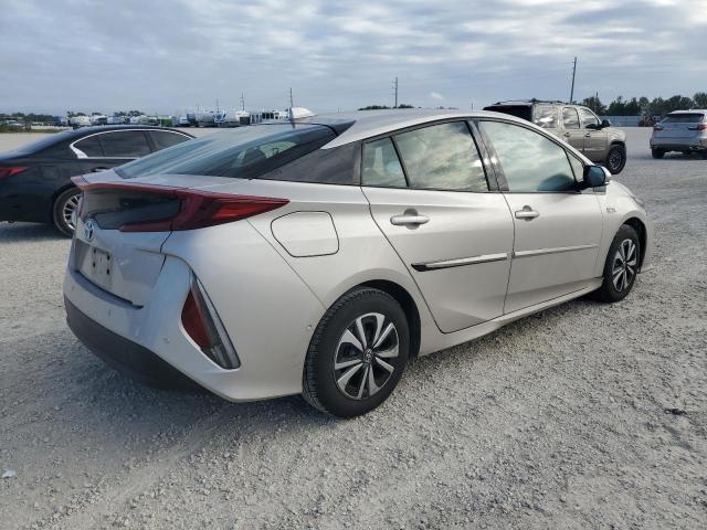 JTDKARFP2H3026737 - 2017 TOYOTA PRIUS PRIM 银色 照片 3