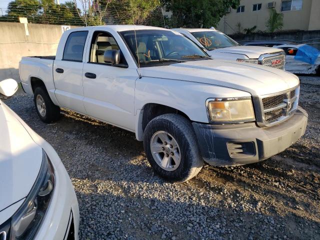 1D7HE38K88S521792 - 2008 DODGE DAKOTA SXT WHITE photo 4