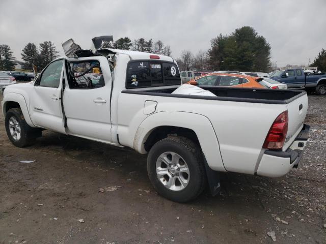 5TEMU52N36Z245430 - 2006 TOYOTA TACOMA DOUBLE CAB LONG BED WHITE photo 2