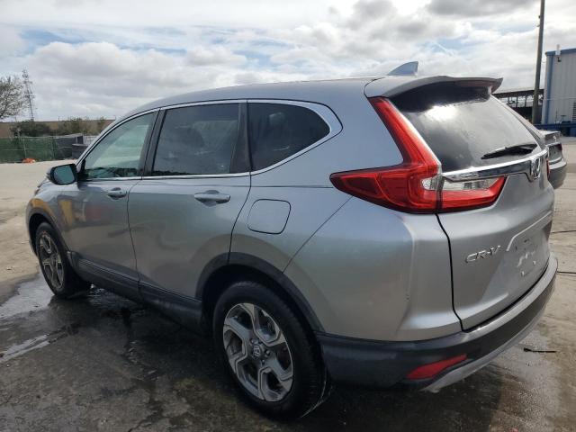 2HKRW2H50JH692637 - 2018 HONDA CR-V EX SILVER photo 2